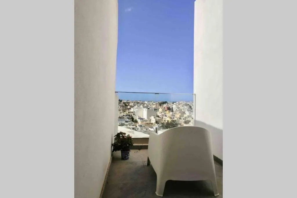Luxury Penthouse With 360 View 30M2 Main Terrace 0*, Saint Julian's Malta